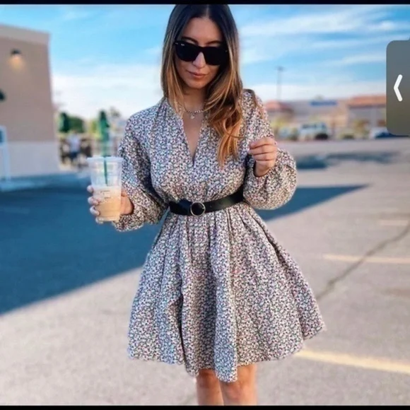 H&M A line cotton floral puff sleeve dress - Picture 1 of 12